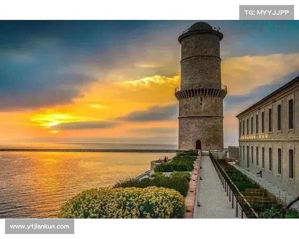 马赛城市风貌与历史文化探寻之旅：从古港口到现代艺术之都